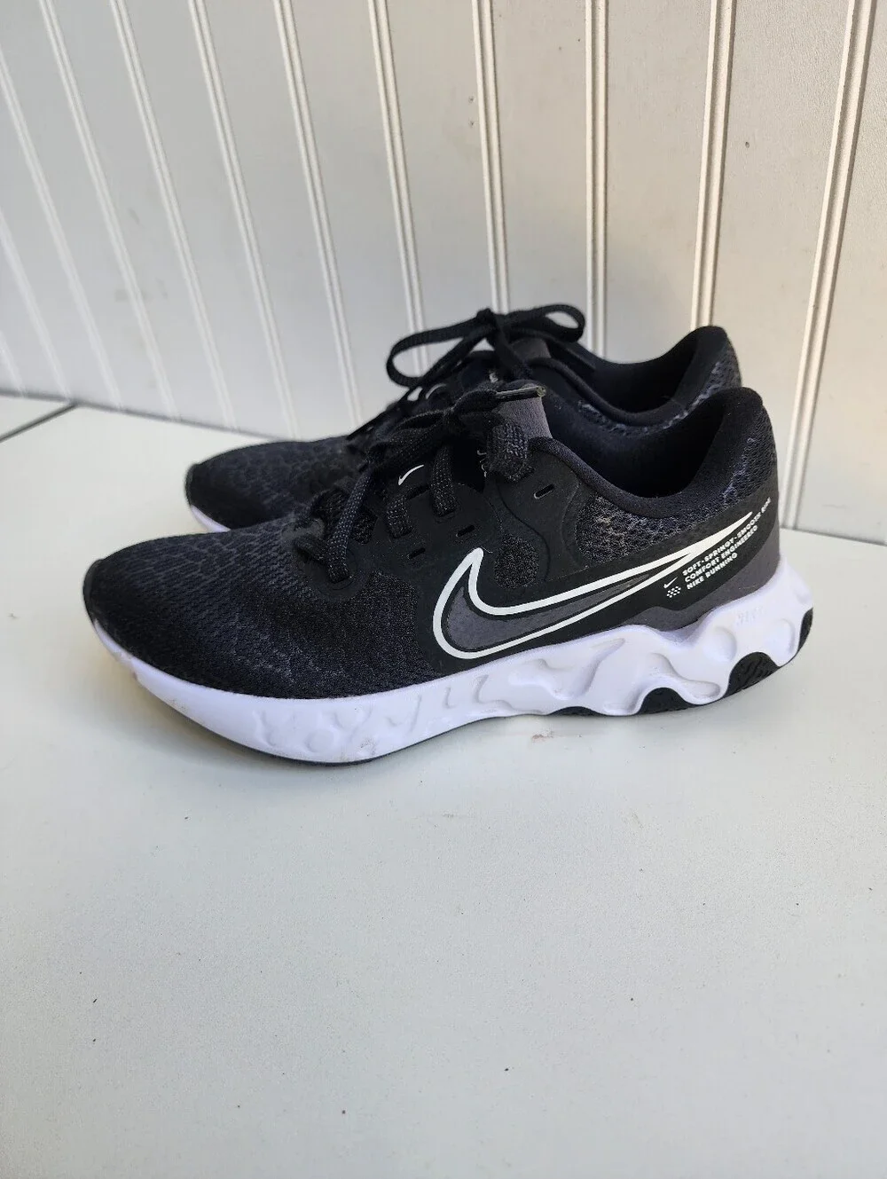 NIKE Women's Renew Ride 2 Running Shoe Black CU3508-004 Sz 8